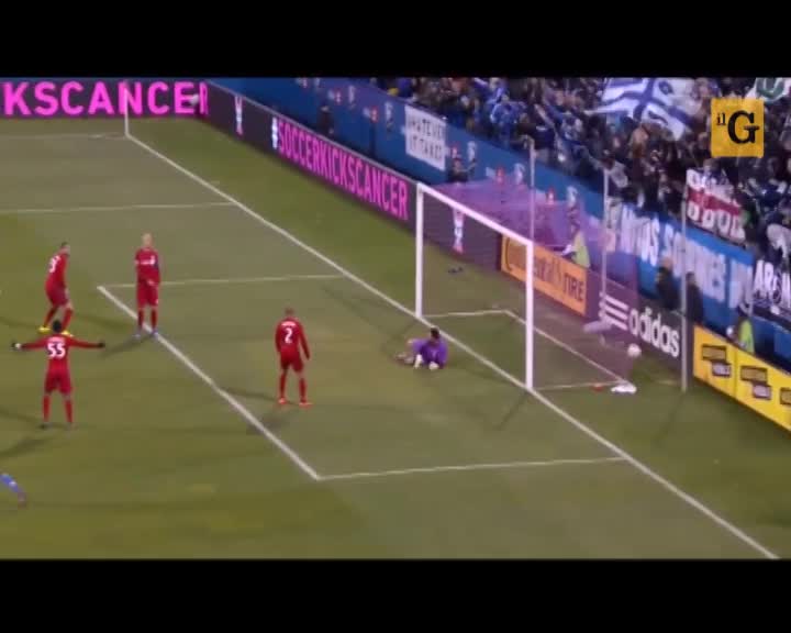 Didier Drogba segna due gol in un minuto
