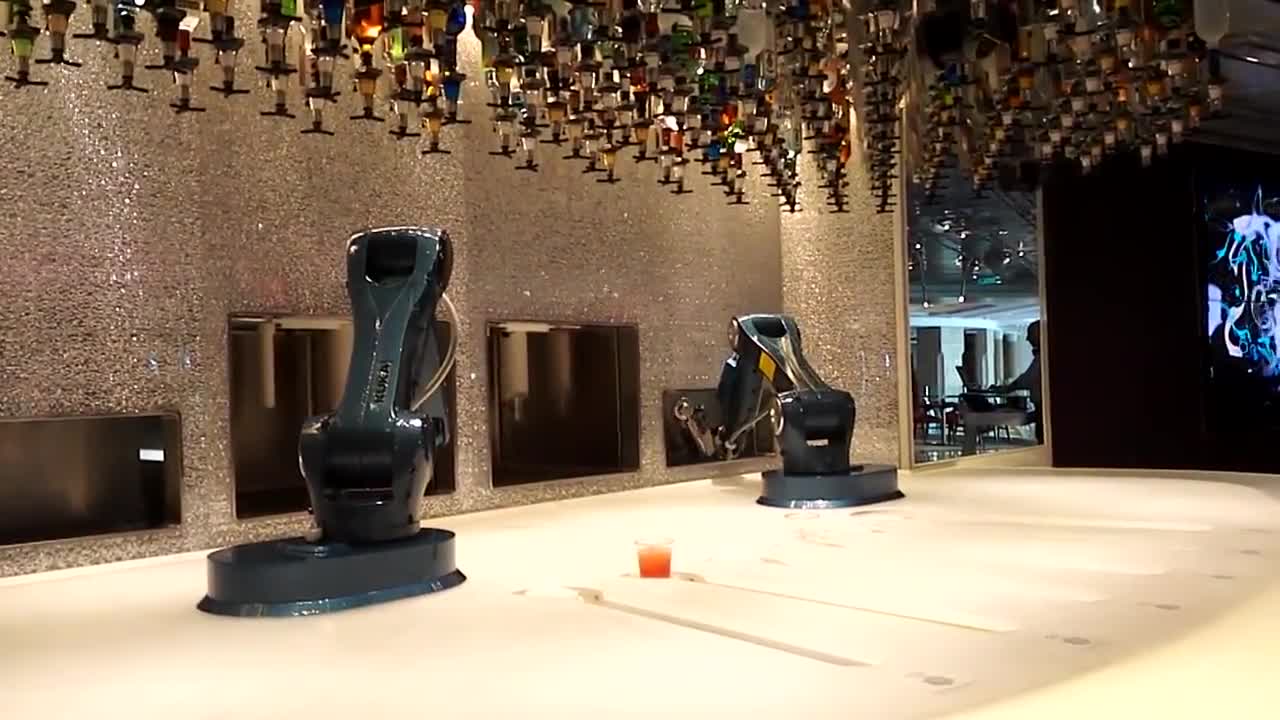 Il barman del futuro? È un robot