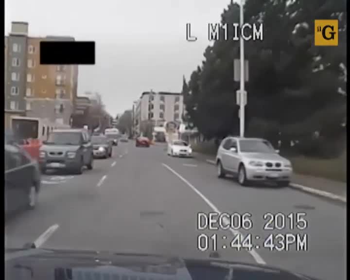 Inseguimento adrenalitico termina con una pioggia di proiettili