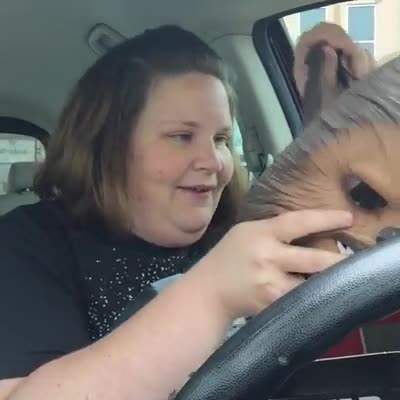 Record su Facebook per il video della mamma con la maschera di Chewbecca