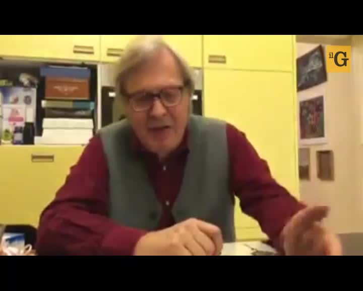 Sgarbi: "Alfano è uno stronzo e vi spiego perchè"