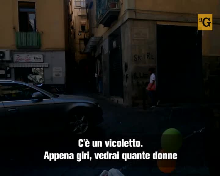 Napoli, viaggio nella "via della morte"