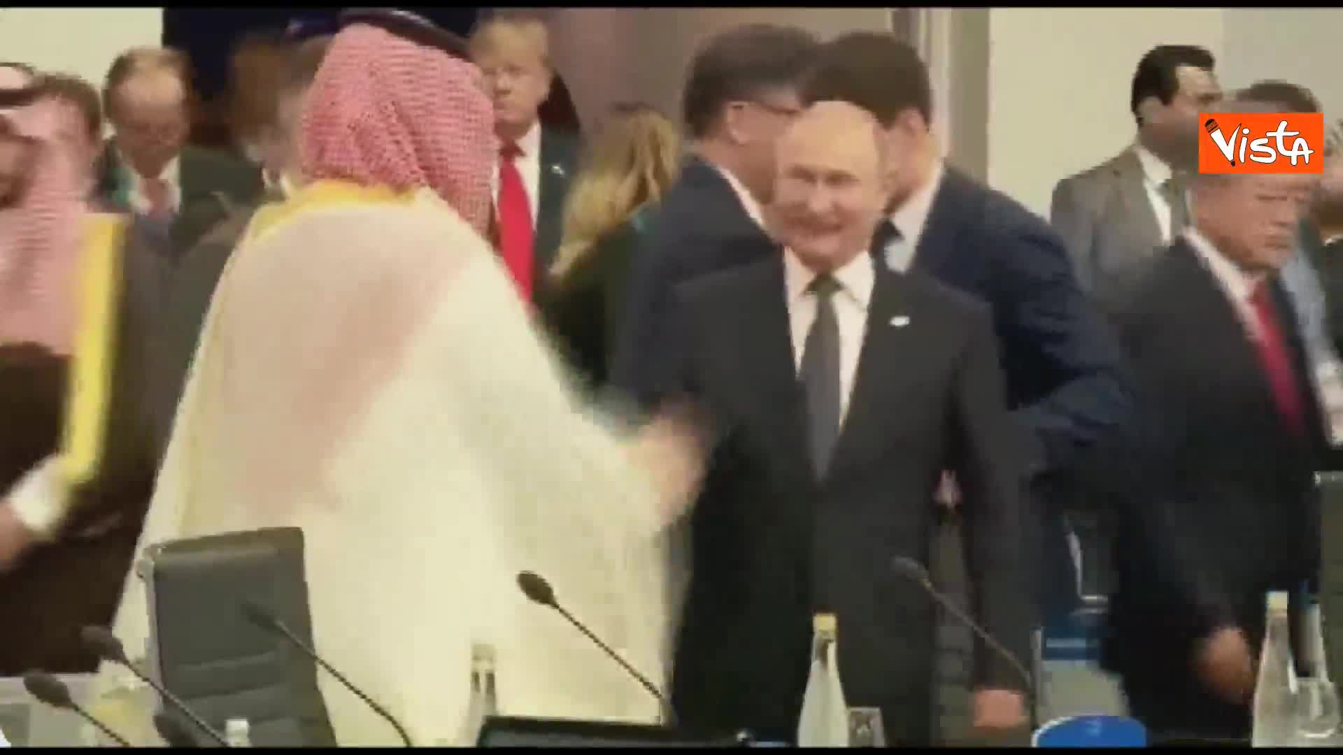 G20, Putin e Mohammed bin Salman si danno il cinque