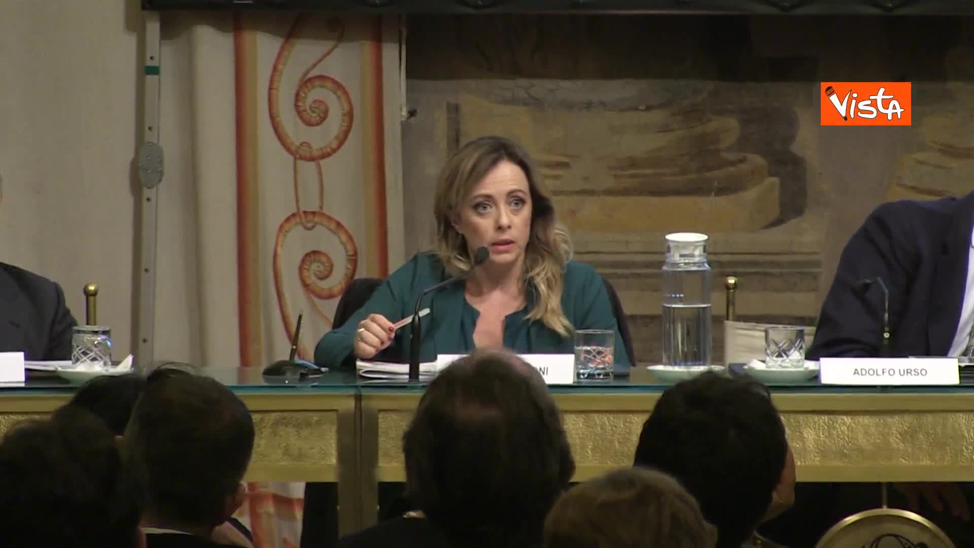 Meloni: “Sovranismo si pone il problema del futuro delle prossime generazioni”