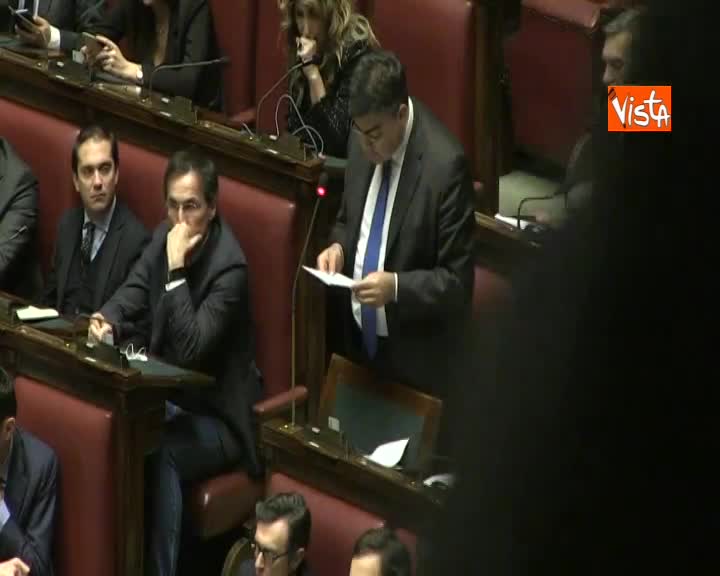 Manovra, Fiano attacca il governo: “Legge scritta da Bruxelles, avete tutelato le vostre poltrone”