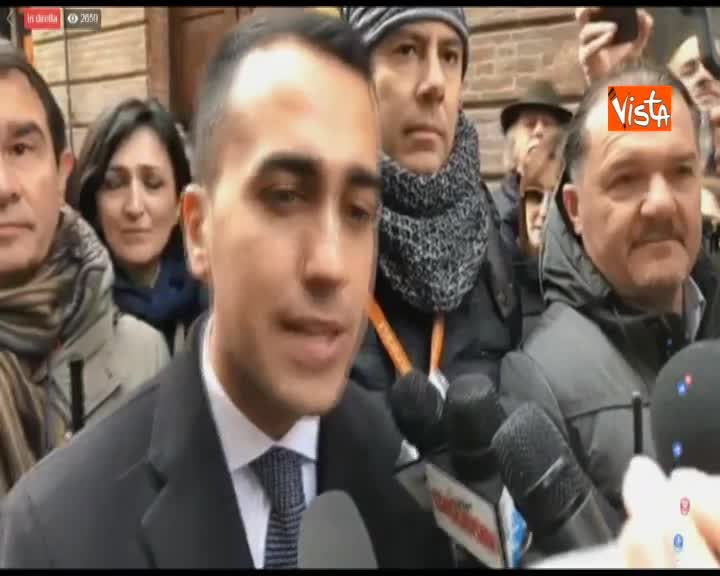 Di Maio in Abruzzo: ”Per ricostruzione sisma bisogna abbattere burocrazia”
