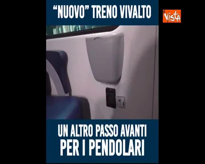 Nuovo treno Vivalto a Trenord, Toninelli su Facebook: “Un altro passo per i pendolari lombardi”