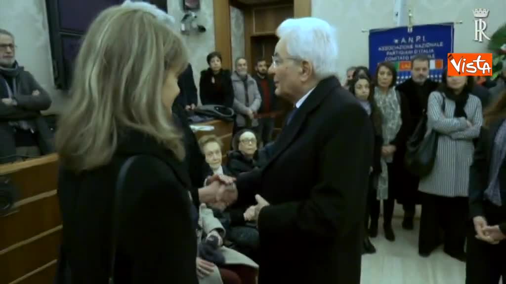 L’omaggio di Mattarella alla camera ardente di Adriano Ossicini allestita al Senato