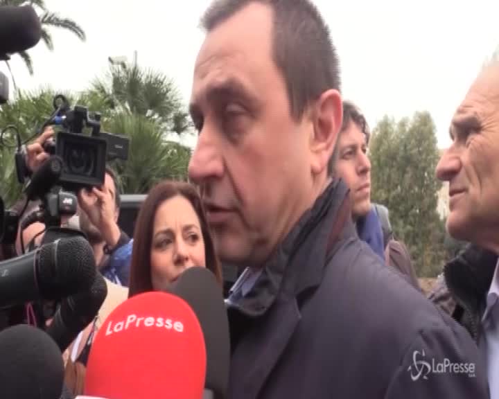 Assemblea Pd, Rosato: "Dobbiamo mandare a casa questo governo di incapaci"