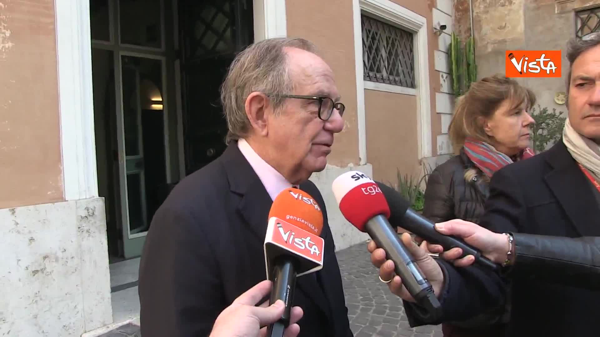 Padoan: “Siamo in recessione e Governo non ha strumenti per fronteggiare questa situazione”