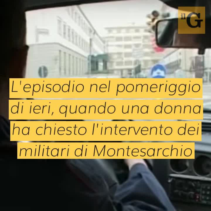 Atti osceni davanti a una donna. Poi il nigeriano in mutande manda in ospedale due militari