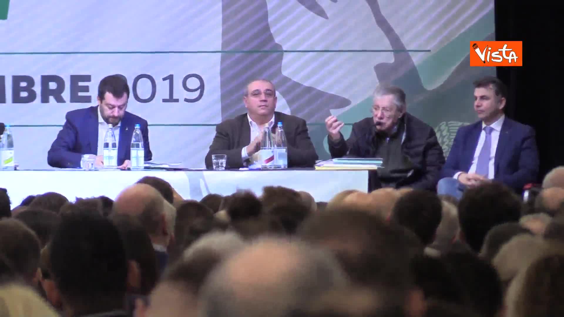 Bossi: “Siamo noi che concediamo, Salvini non può imporre un c…”